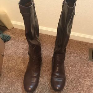 Tall brown boot